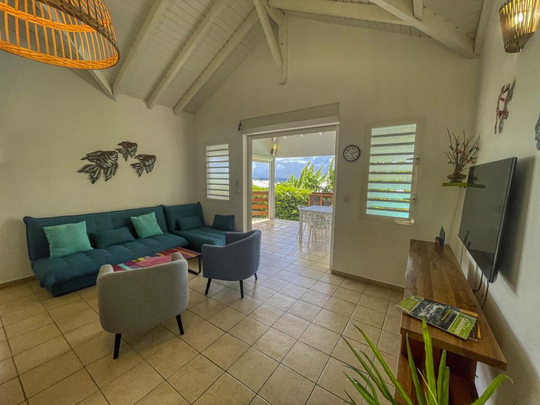 9.Location villa piscine Sainte Anne Guadeloupe_Salon